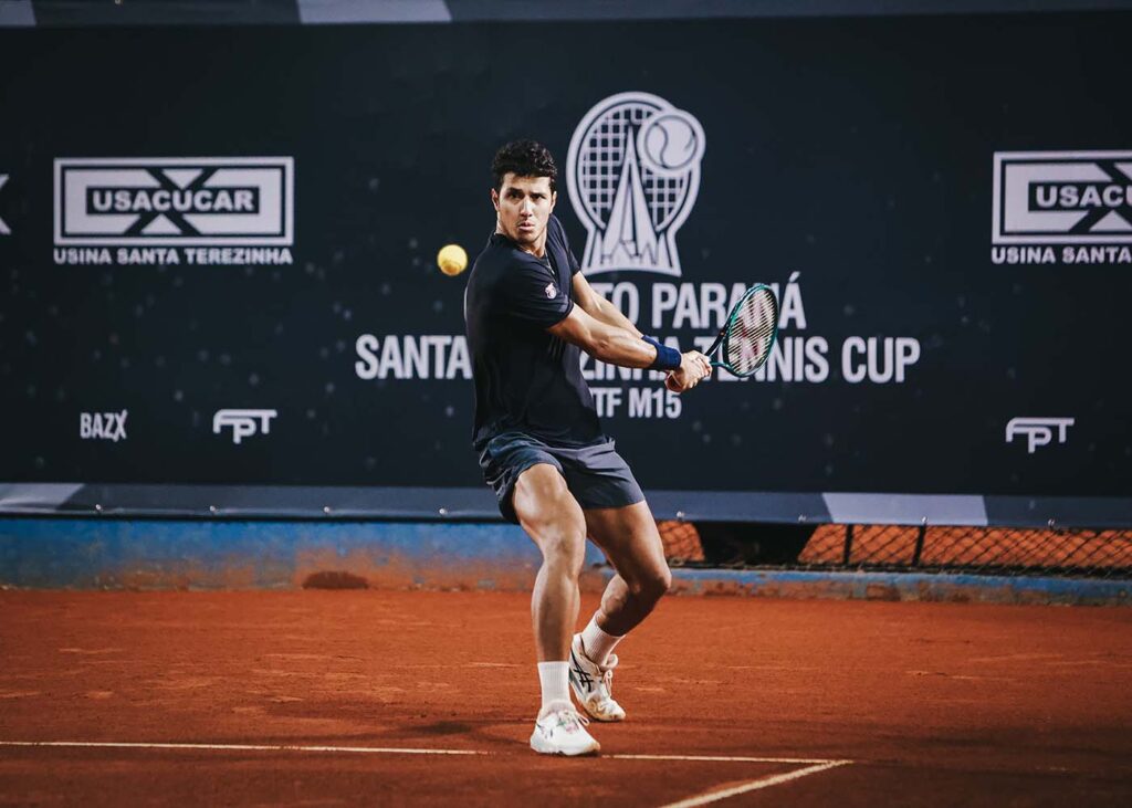 Mateus Alves estreia com vitória e nove brasileiros brigam por vaga nas quartas do ITF M15 em Maringá